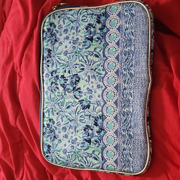 Lilly Pulitzer Blue Lion Laptop Sleeve - Picture 3 of 4